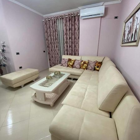 فيير Orfeas Central Apartment المظهر الخارجي الصورة