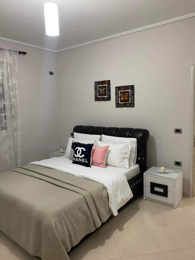 فيير Orfeas Central Apartment المظهر الخارجي الصورة